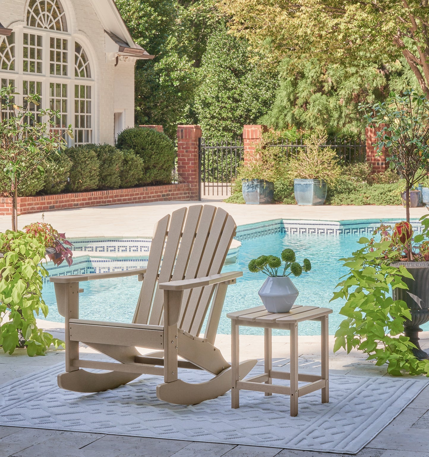 Ashley Express - Sundown Treasure Outdoor Chair with End Table